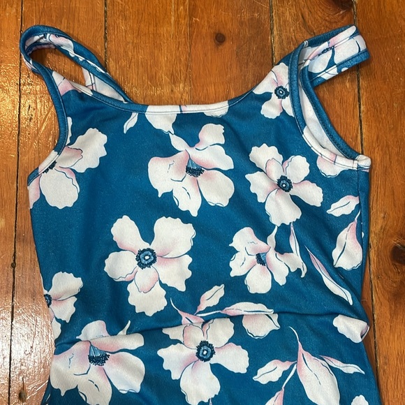 Side wraps floral dress - Picture 3 of 3